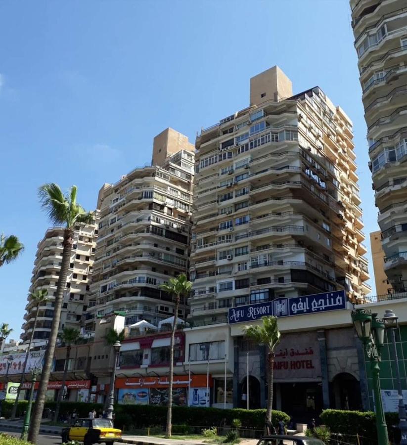 Sea & Garden View At Al-Muntazh Towers - إطلاله علي البحر و حدائق قصر المنتزه Apartment Alexandria Exterior foto